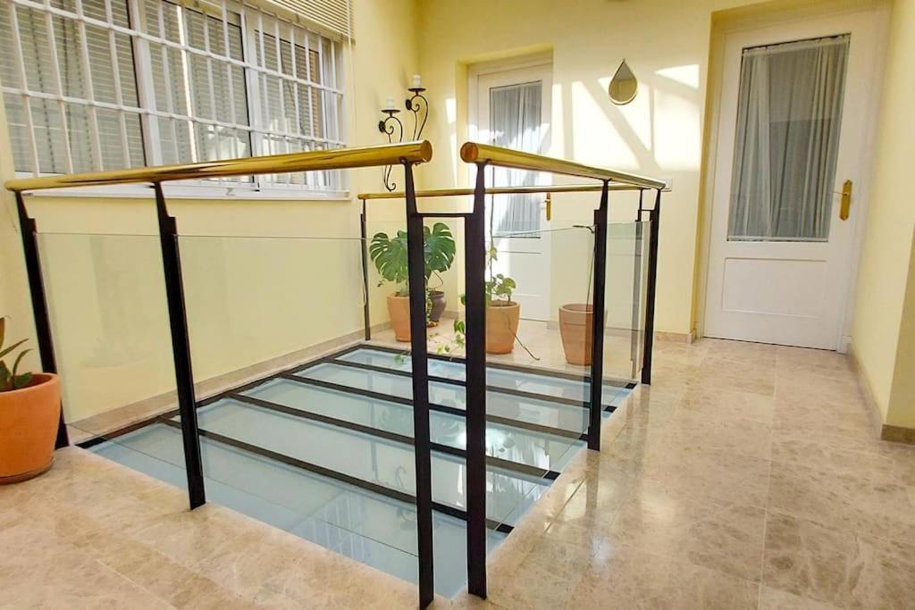 Atico Joaquin Costa 15 Alameda De Hercules Apartment